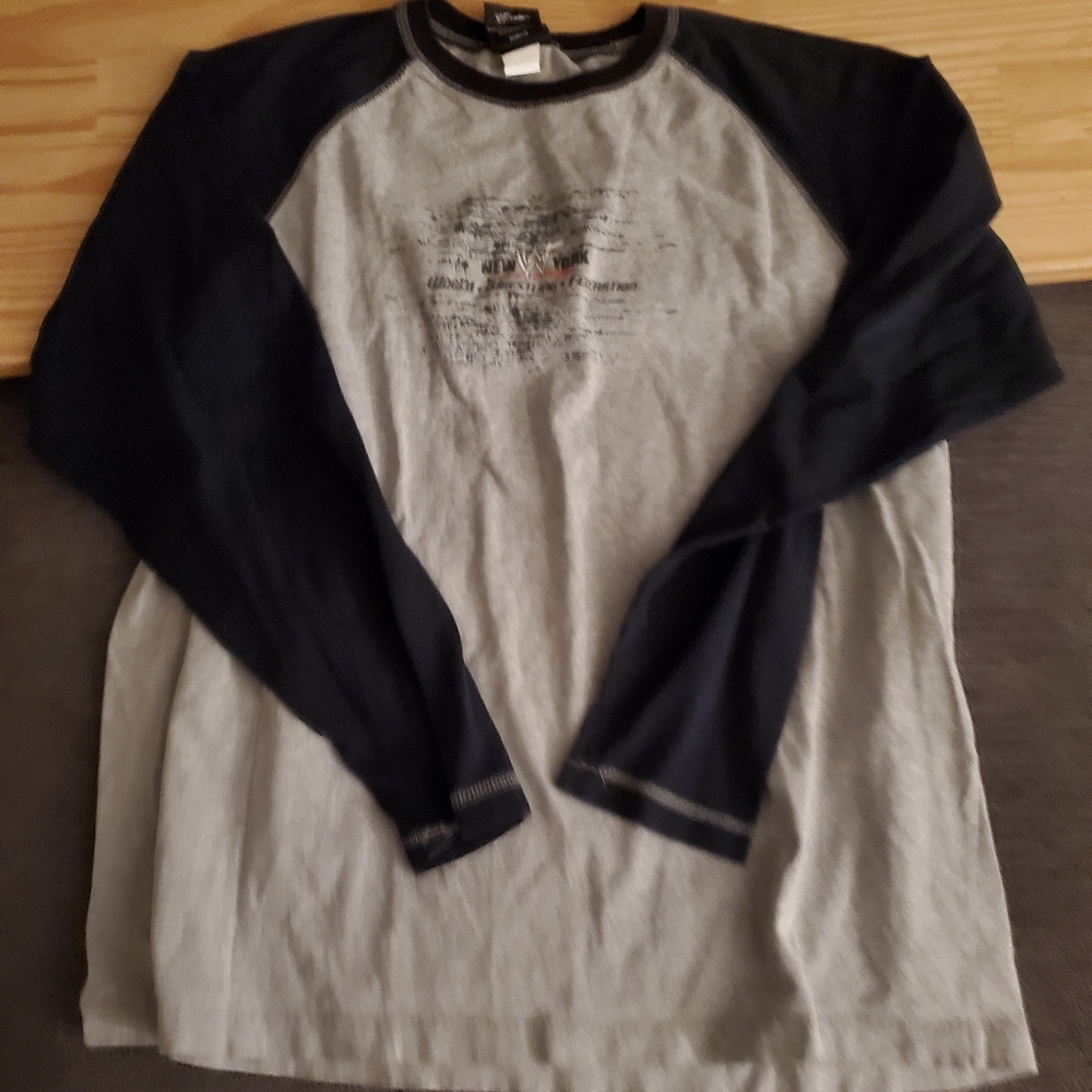 WWF (world wrestling foundation) shirt